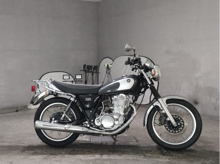 Мотоцикл Yamaha SR400 з пробігом 6472 km