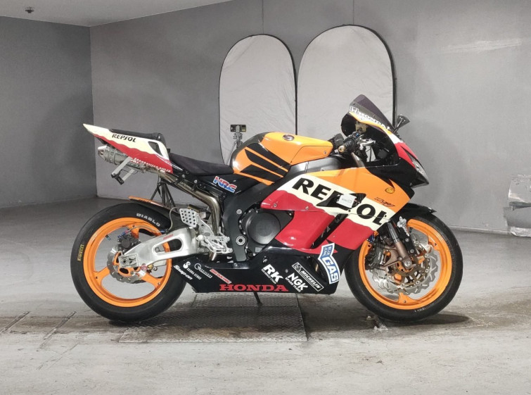 Мотоцикл Honda CBR1000RR з пробігом 9908 km