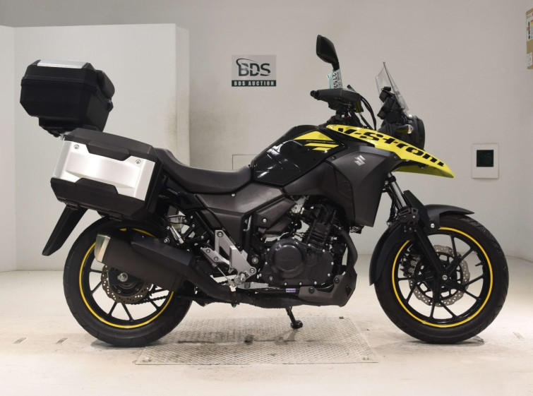 Мотоцикл Suzuki GSR250 з пробігом 17748 km