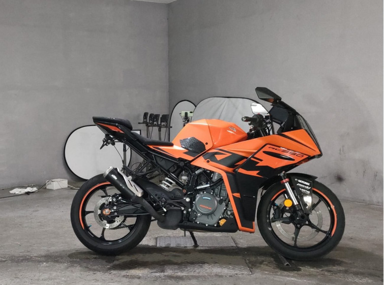 Мотоцикл KTM RC 390 с пробегом 9674 km