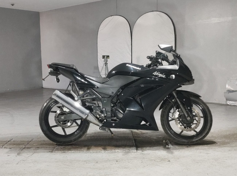 Мотоцикл Kawasaki NINJA250R с пробегом 33394 km