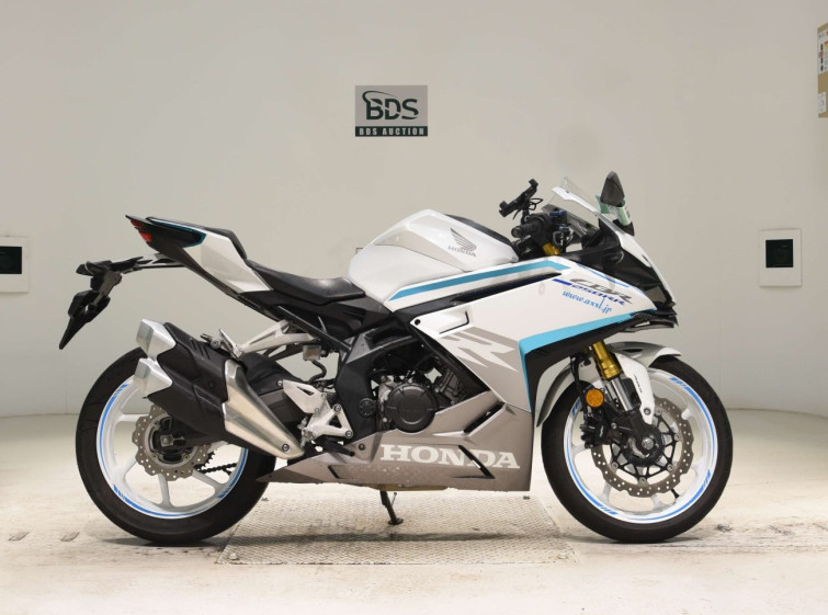 Мотоцикл Honda CBR250RR с пробегом 10523 km