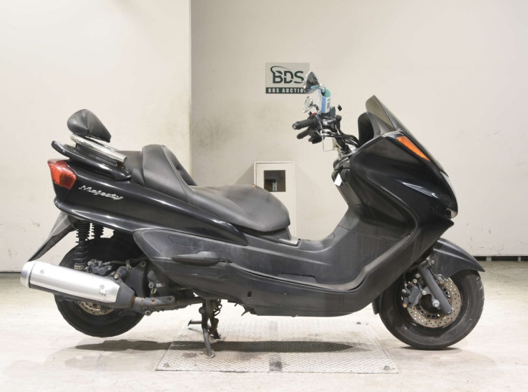 Мотоцикл Yamaha MAJESTY 250C