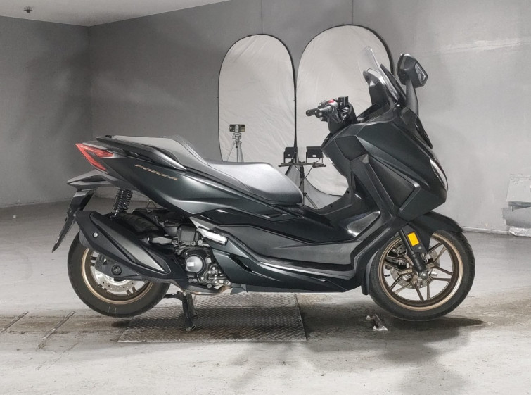 Мотоцикл Honda FORZA с пробегом 7284 km