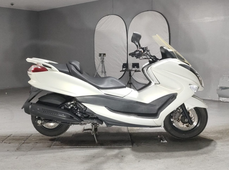 Мотоцикл Yamaha MAJESTY 250 с пробегом 32929 km