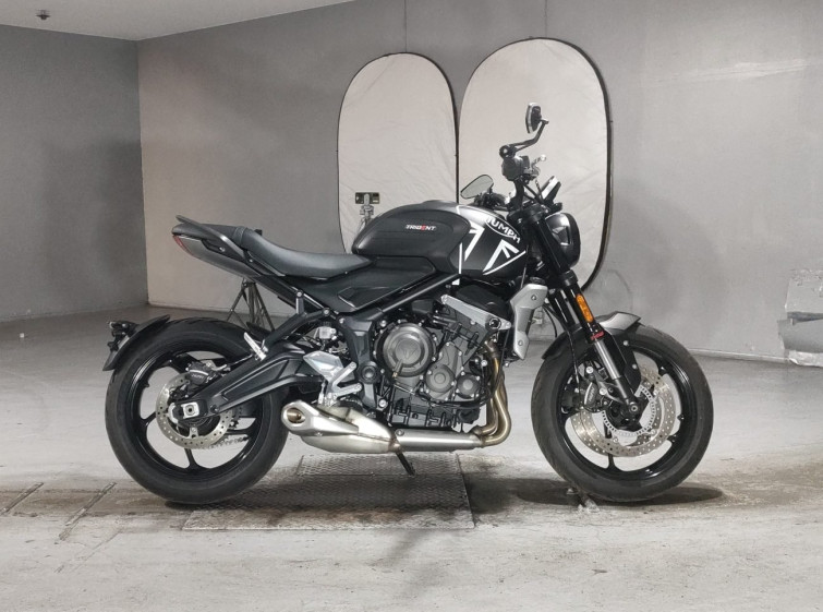 Мотоцикл Triumph TRIDENT660 с пробегом 3779 km