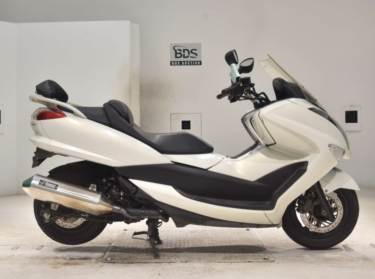 Мотоцикл Yamaha MAJESTY 250 с пробегом 81813 km