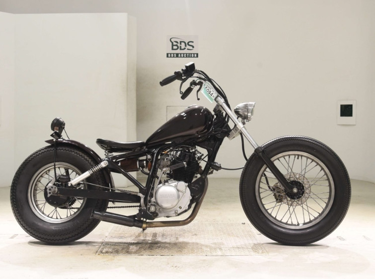 Мотоцикл Yamaha TW225