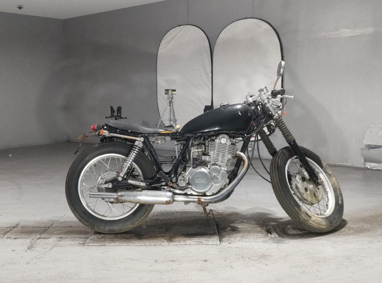 Мотоцикл Yamaha SR400 з пробігом 4429 km