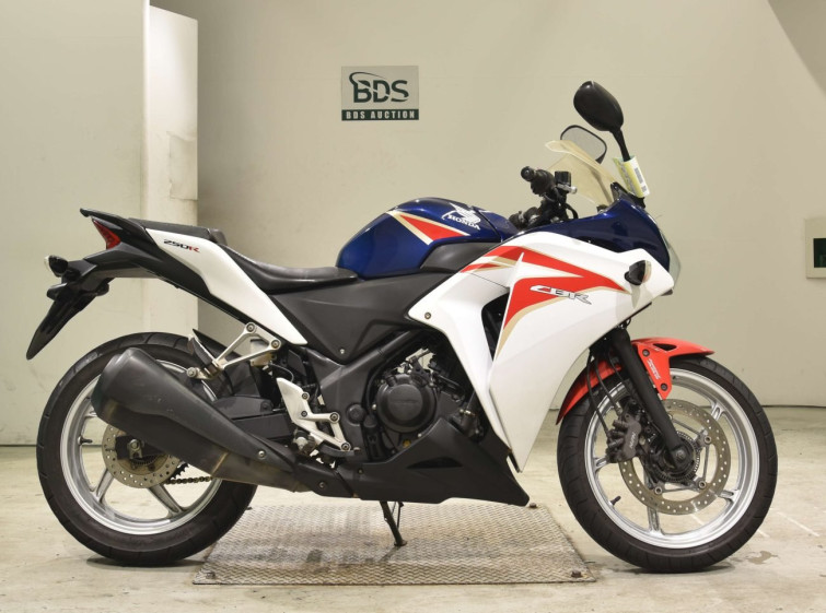 Мотоцикл Honda CBR250R з пробігом 77197 km