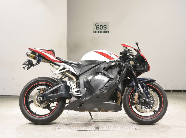 Мотоцикл Honda CBR600RR з пробігом 40676 km