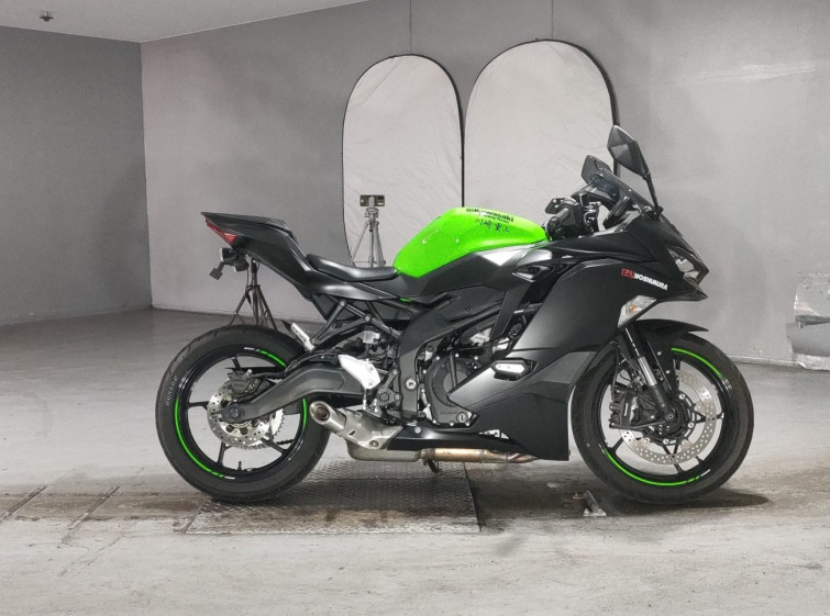 Мотоцикл Kawasaki NINJA ZX-25R з пробігом 11383 km