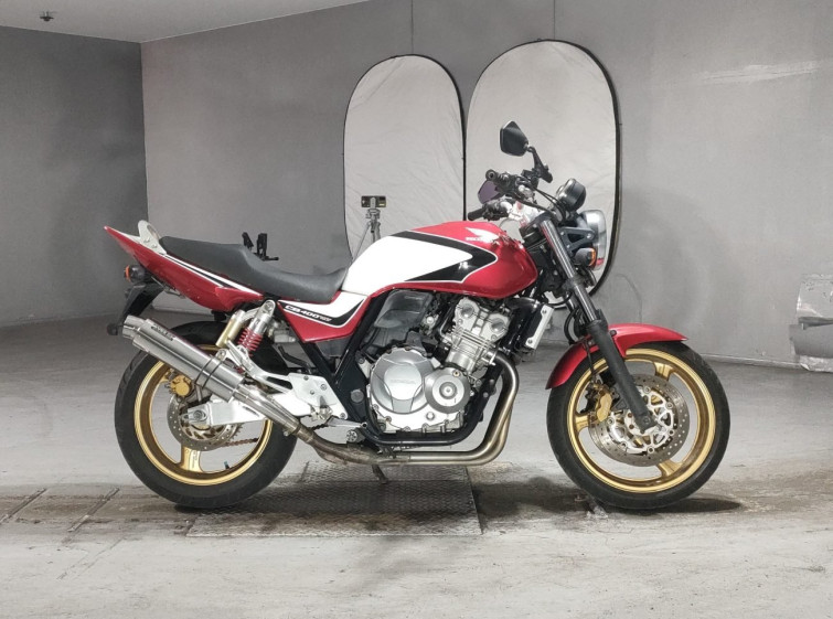 Мотоцикл Honda CB400SFV с пробегом 27048 km
