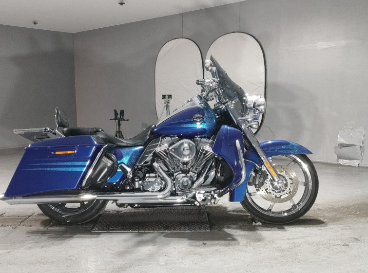 Мотоцикл HD FLHRSE1800 CVO с пробегом 13614 km