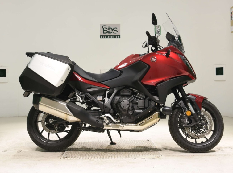 Мотоцикл Honda NT1100 з пробігом 7657 km