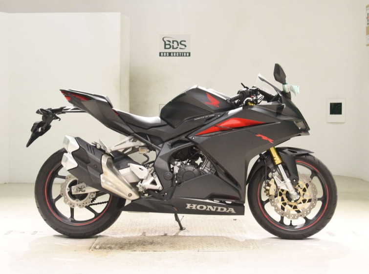 Мотоцикл Honda CBR250R з пробігом 19925 km