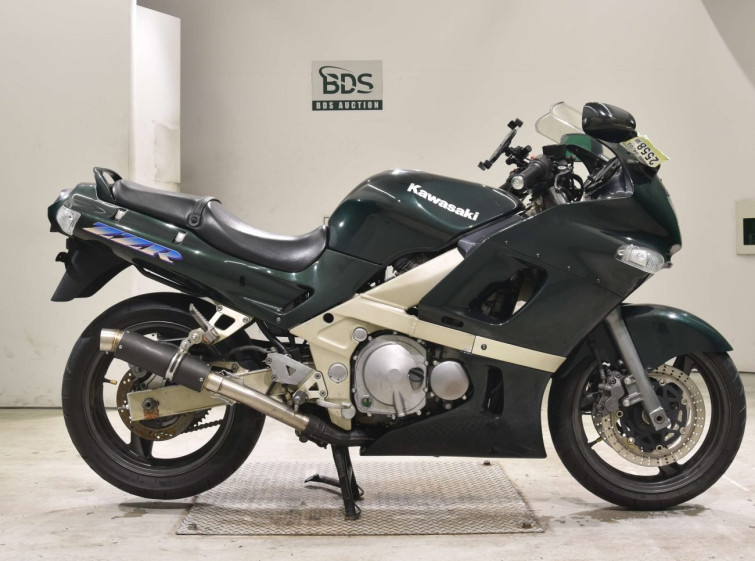 Мотоцикл Kawasaki ZZ-R400 з пробігом 15872 km