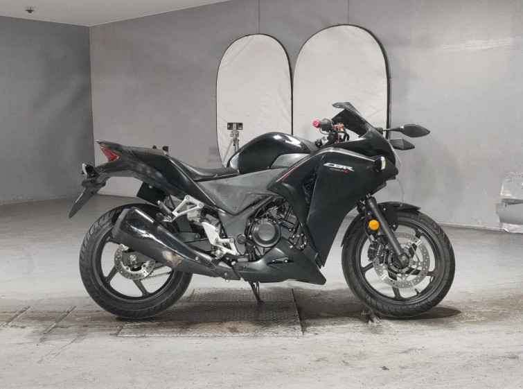 Мотоцикл Honda CBR250R