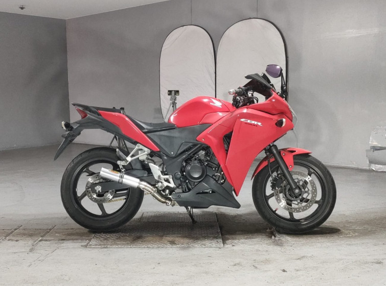 Мотоцикл Honda CBR250R з пробігом 26412 km
