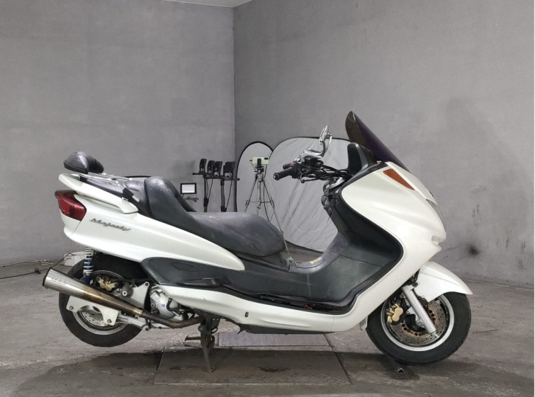 Мотоцикл Yamaha MAJESTY 250 с пробегом 17398 km