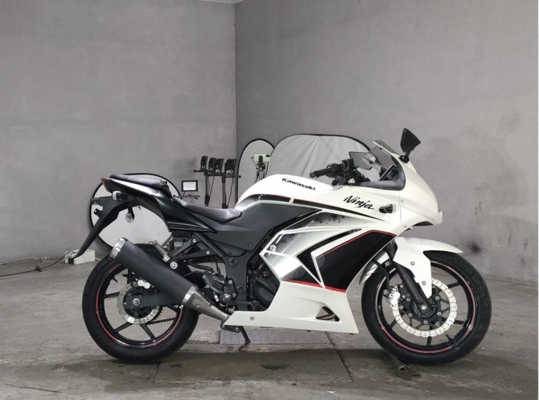 Мотоцикл Kawasaki NINJA250R с пробегом 28056 km