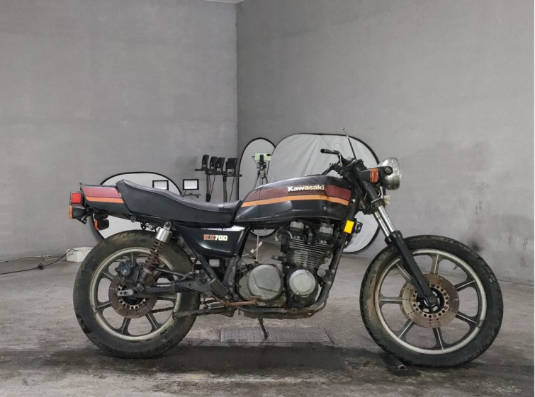 Мотоцикл Kawasaki Z700GP
