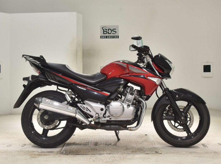 Мотоцикл Suzuki GSR250 з пробігом 13287 km