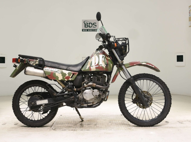 Мотоцикл Suzuki DF200E з пробігом 58976 km