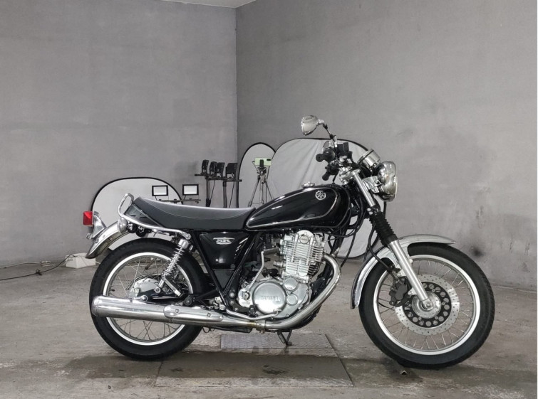 Мотоцикл Yamaha SR400 з пробігом 5813 km