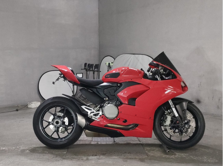 Мотоцикл Ducati PANIGALE V2 з пробігом 6081 km