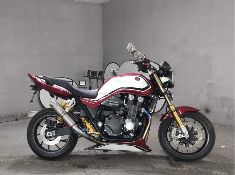 Мотоцикл Honda CB1300SF з пробігом 24983 km