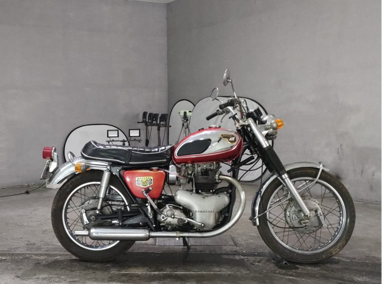 Мотоцикл Kawasaki W1S з пробігом 2539 km