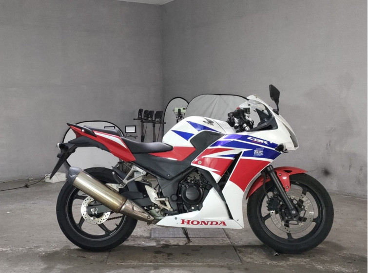 Мотоцикл Honda CBR250R з пробігом 32074 km