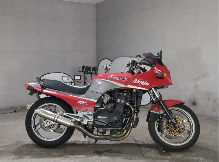 Мотоцикл Kawasaki GPZ900R с пробегом 16689 km