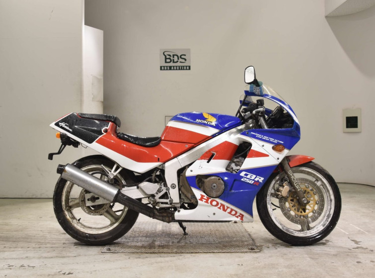 Мотоцикл Honda CBR250R с пробегом 11758 km