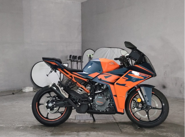 Мотоцикл KTM RC 390 с пробегом 4609 km