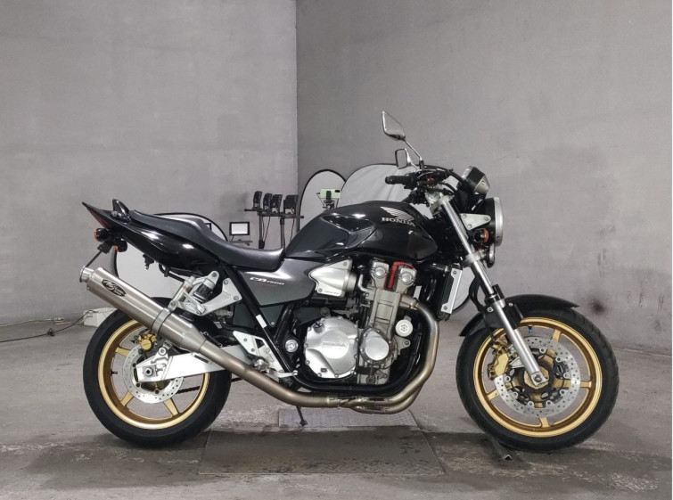 Мотоцикл Honda CB1300SF з пробігом 27869 km