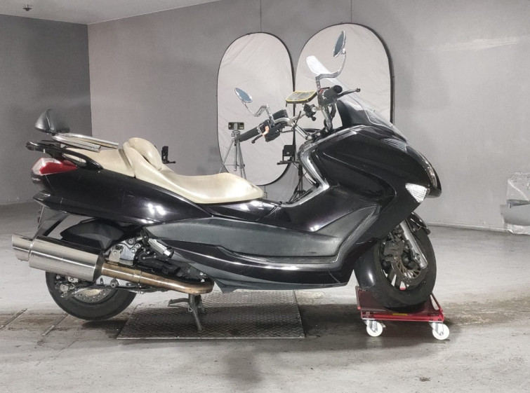Мотоцикл Yamaha MAJESTY 250