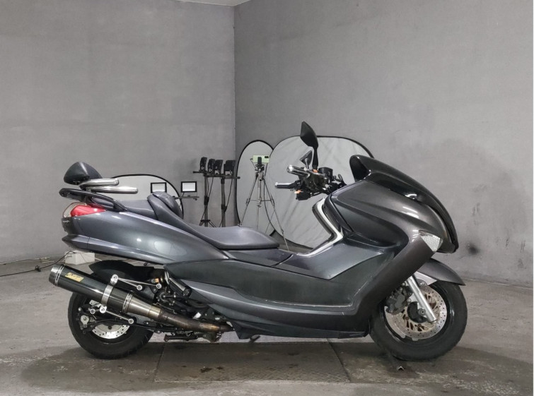 Мотоцикл Yamaha MAJESTY 250