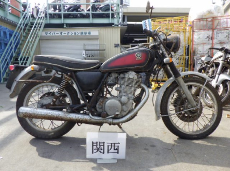 Мотоцикл Yamaha SR400
