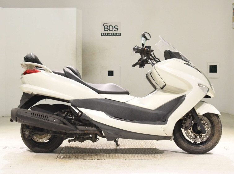 Мотоцикл Yamaha MAJESTY 250 с пробегом 17109 km