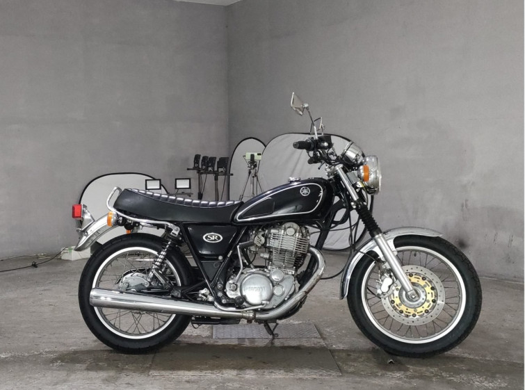 Мотоцикл Yamaha SR400 с пробегом 16893 km