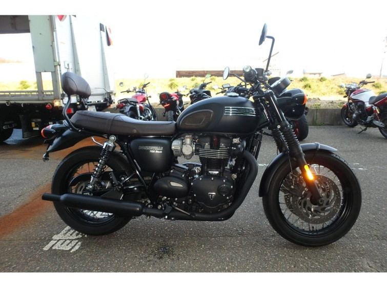 Мотоцикл Triumph BONNEVILLE T120 з пробігом 8015 km