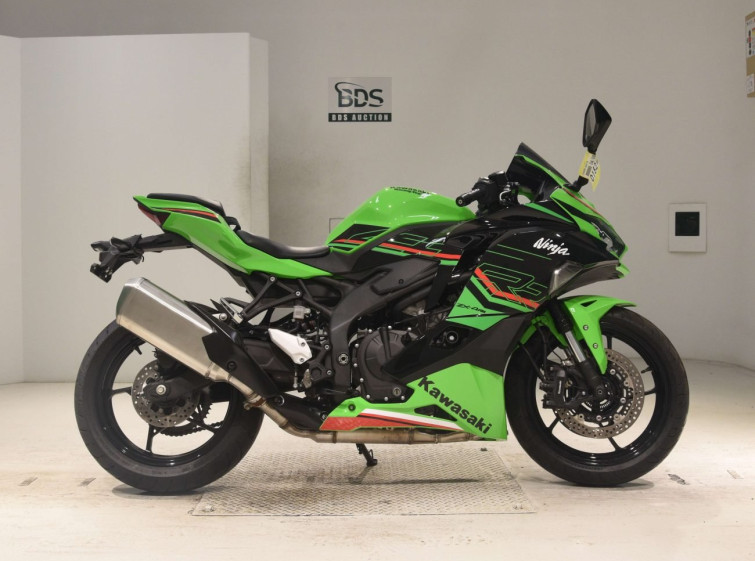 Мотоцикл Kawasaki ZX-4RR с пробегом 24951 km