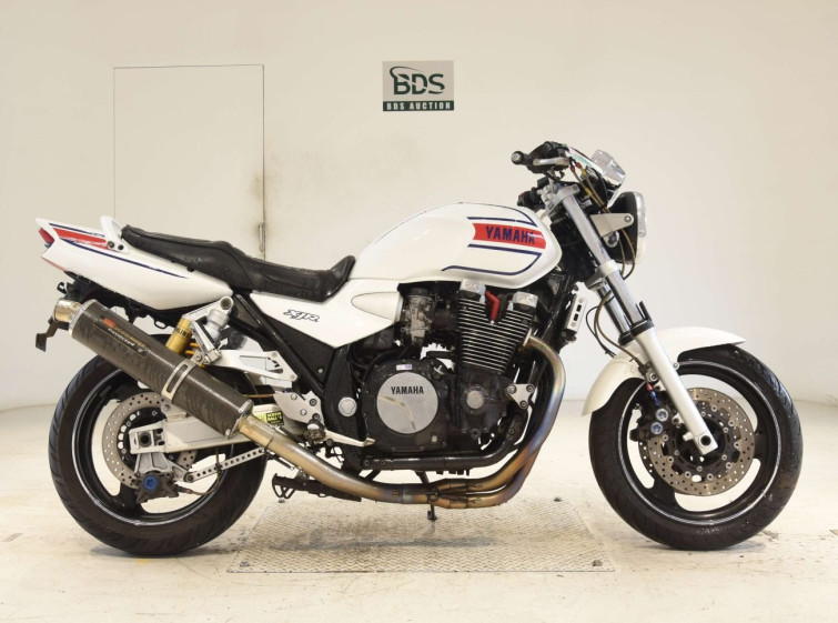 Мотоцикл Yamaha XJR1300 с пробегом 76561 km