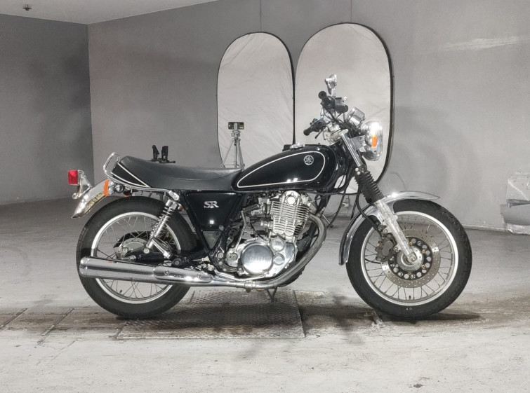 Мотоцикл Yamaha SR400 с пробегом 17070 km