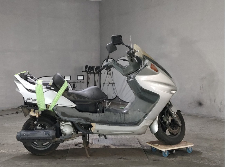 Мотоцикл Yamaha MAJESTY 250 с пробегом 98635 km