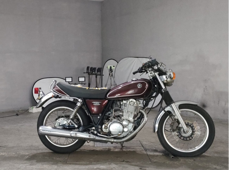 Мотоцикл Yamaha SR400 с пробегом 7999 km