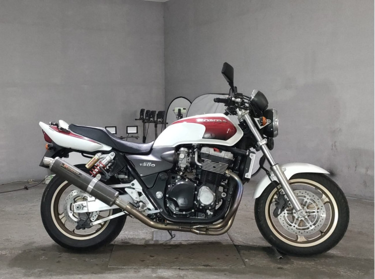 Мотоцикл Honda CB1300SF з пробігом 5956 km