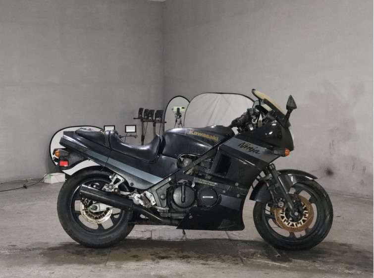 Мотоцикл Kawasaki GPZ400R с пробегом 24881 km